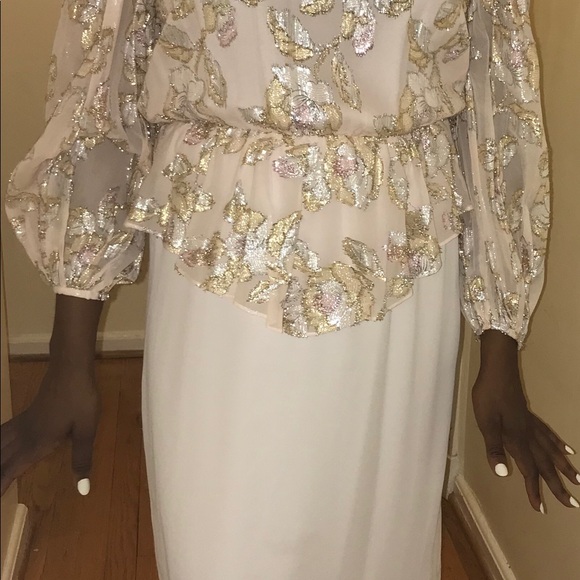 Vintage dress with metallic thread details - Picture 3 of 8